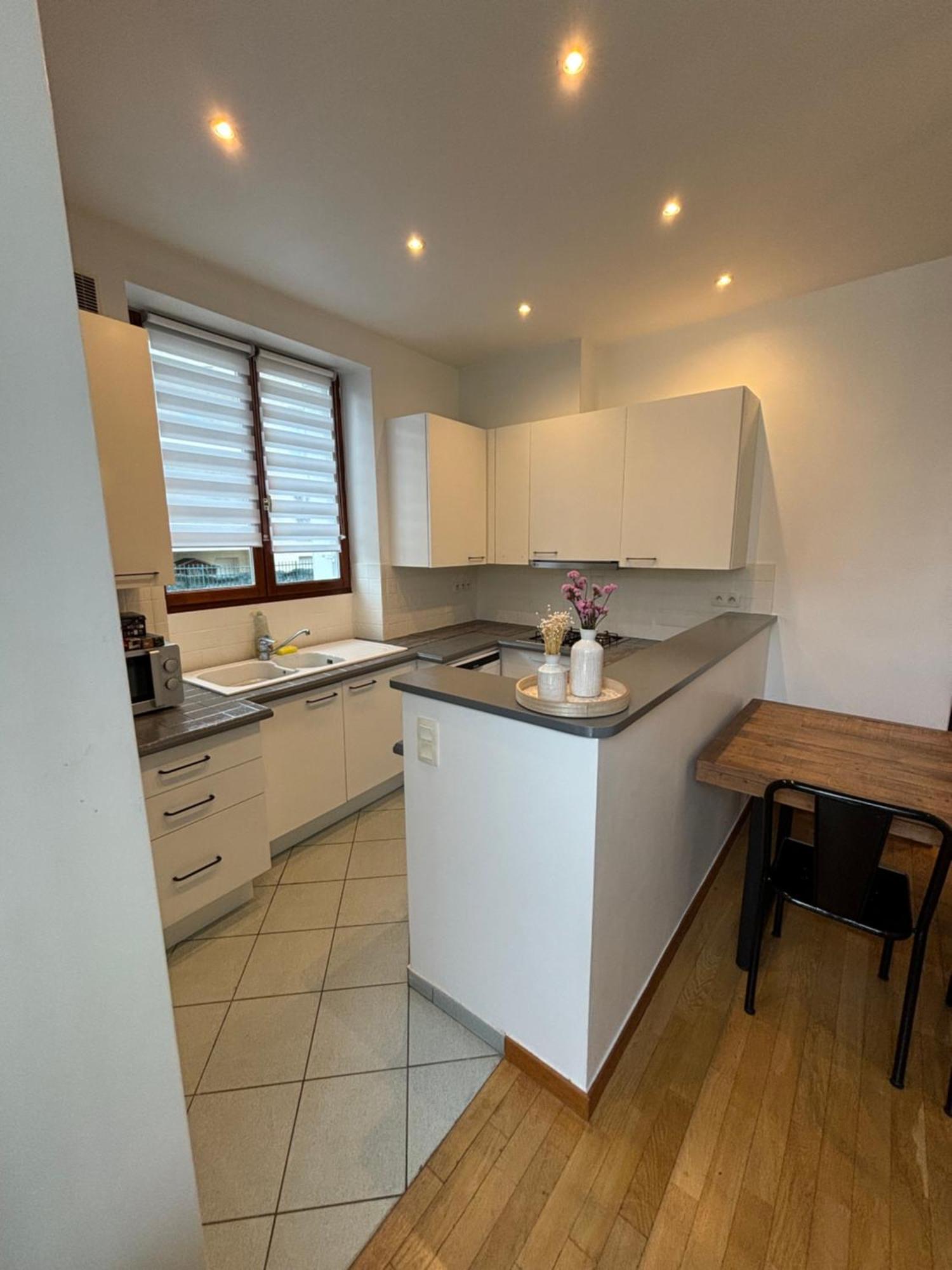 Appartement 2 Chambres Dans Une Belle Maison A Proximite De Paris Asnières Esterno foto