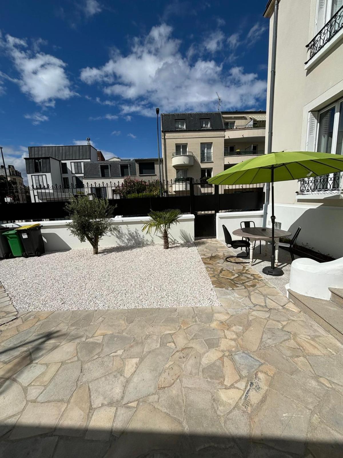 Appartement 2 Chambres Dans Une Belle Maison A Proximite De Paris Asnières Esterno foto